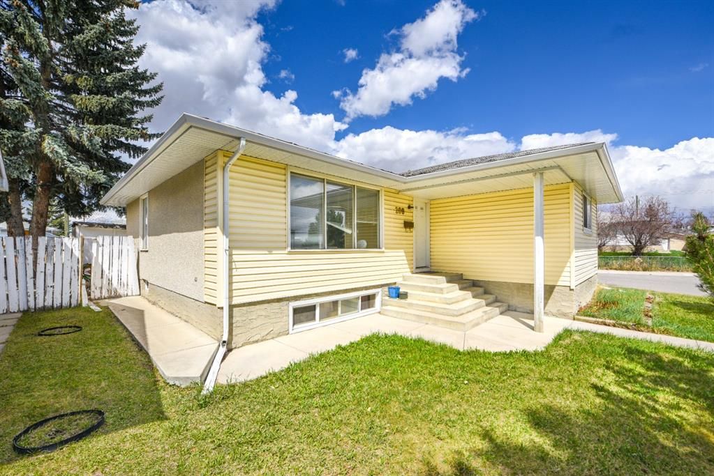 I have sold a property at 200 PENBROOKE CLOSE SE in Calgary
